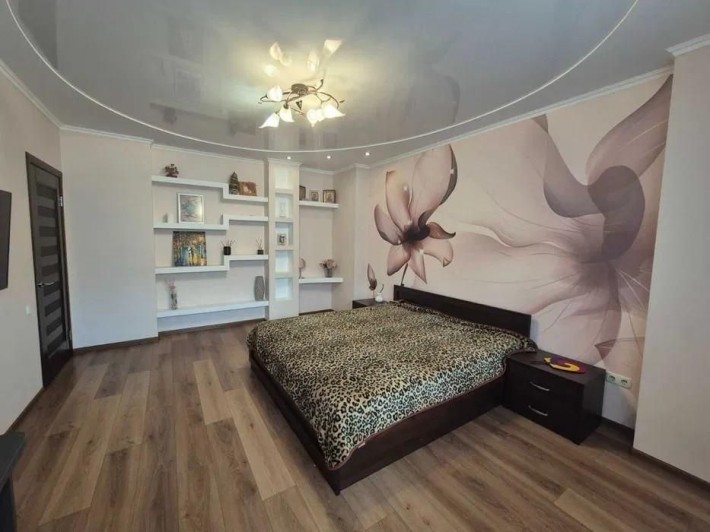 Продам большую 2 комнатную квартиру ЖК Радужный 2-973-223 - фото 1