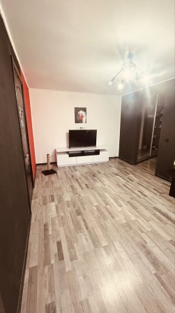 Продам 4-кімнатну квартиру - фото 1