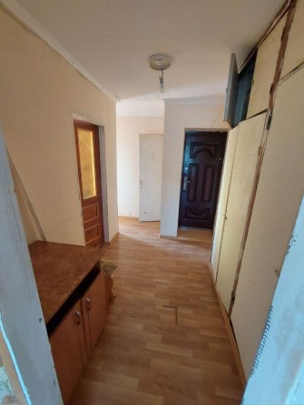 Продається трьохкімнатна квартира на 5 повесі пятиповерхового будинку - фото 1