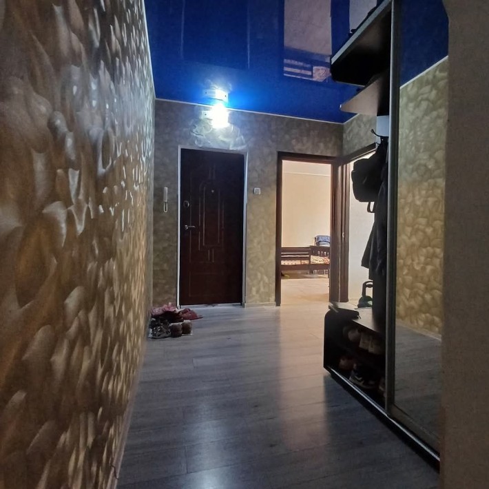 ПРОДАЖ  3 кім.кв 2/5 поверхів,хороший район. Продаж від власника - фото 1