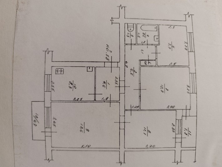 Продається 4-х кімнатна квартира - фото 1