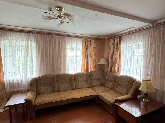 Продається 2-кімнатна квартира в центрі м. Новгород-Сіверський Новгород-Северский