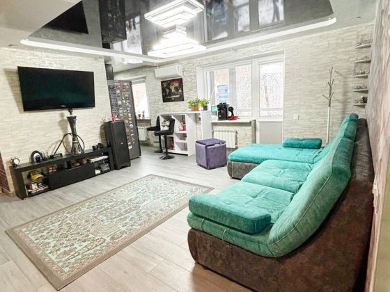 Продаж 3 кімнатної квартири по проспекту Голосіївському, 84, метро Голосіївська Київ