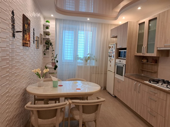 Продаж 2-х кімнт квартири по Л.Українки 19 - фото 1