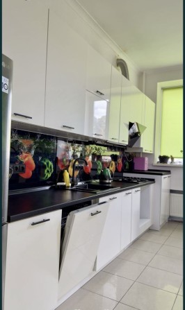 Продаж квартири двухкімнатної 84 метра з автономним опаленням - фото 1