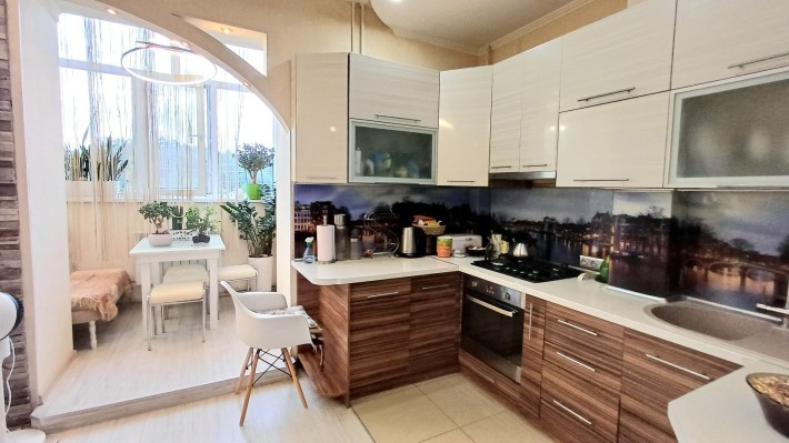 Продаж квартири в ремонті - фото 1