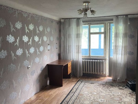 Продам терміново 2кімнатну квартиру в Броварах район парку. Бровары