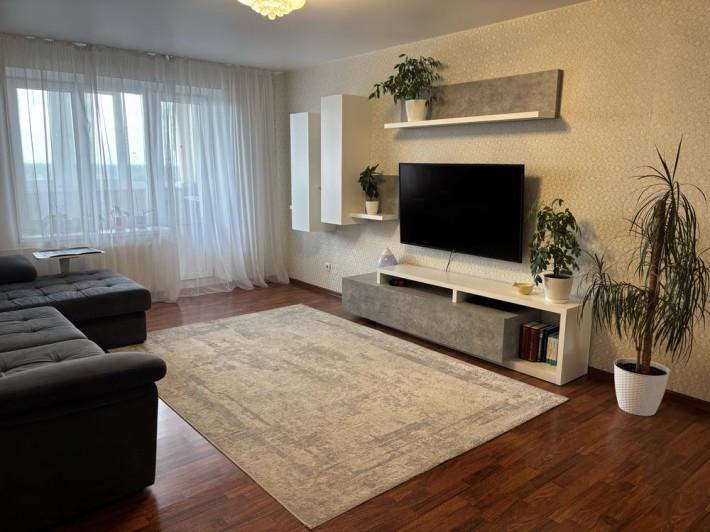 Продається велика 2-к квартира 70 м2 - фото 1