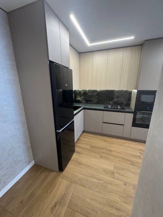 Продам 1к .новобудову в центральній частині міста - фото 1