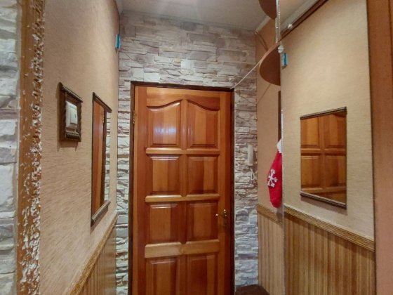 Продам 3хкквартиру біля 8ї школи на масиві! Бровары