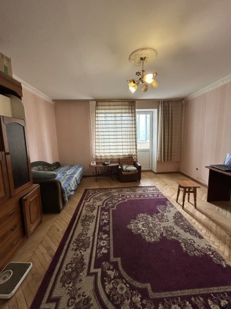 Продам 3-ну квартиру на бульварі Незалежності! - фото 1