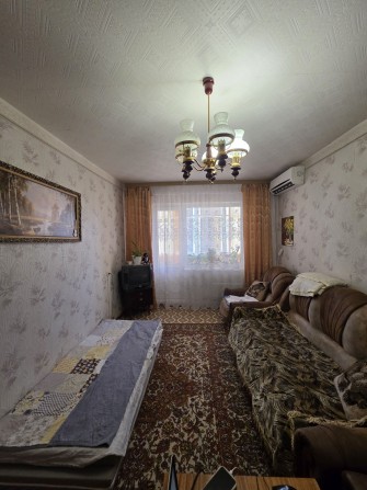 Продаж 2 кімнатної квартири з 2ма балконами  на м-ві Незалежності - фото 1