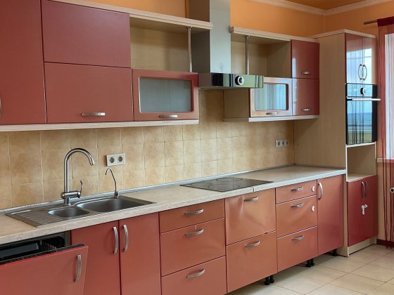 Ціну знижено. ЖК" Купава" продаж затишної квартири. Бровары