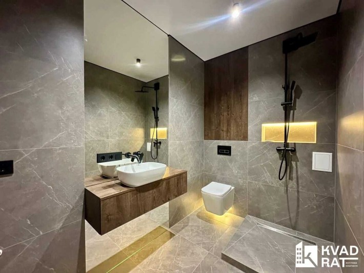 Стильна 2х кім 70м2 вул.Незалежності! - фото 1