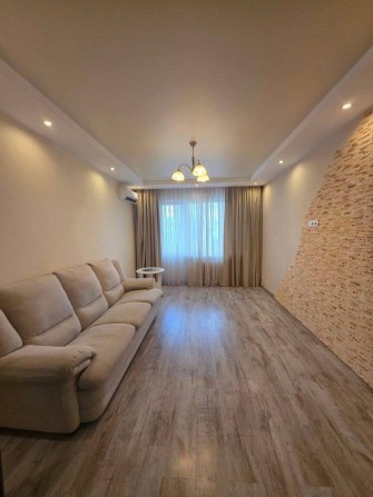 ПРОДАМ 3 кімнатну квартиру в ЦЕНТРІ міста - фото 1