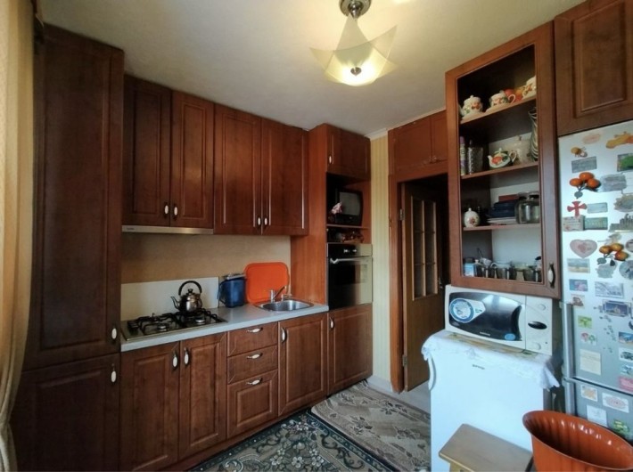Продам 3к квартиру з меблями і технікою в Броварах - фото 1