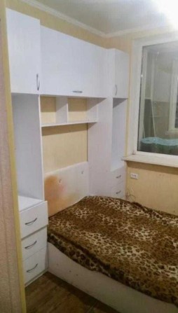 Продам гостинку, 10 хвилин від метро Індустріальна - фото 1