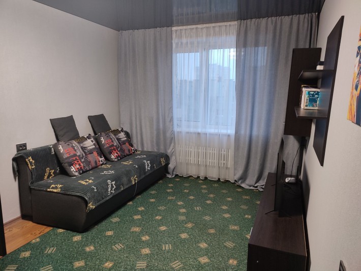 Продам гостинку возле метро - фото 1