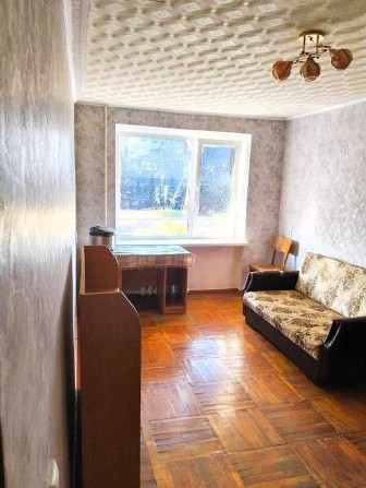 Комната 18 кв.м Лузановка  Мебель Техника Свой тамбур - фото 1
