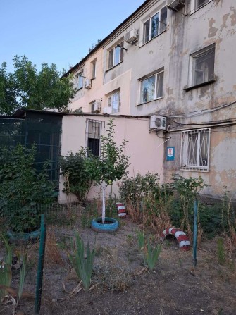 Продам комнату 10 кв. метров  в коммунальной квартире в  Лузановке.. - фото 1