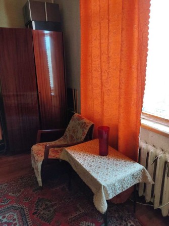 Продам  квартиру ( гостинку) в будинку готельн. типу  біля м. Малишева - фото 1