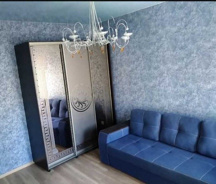 Продам отличную гостинку с евро и санузлом  Центр (403799) - фото 1