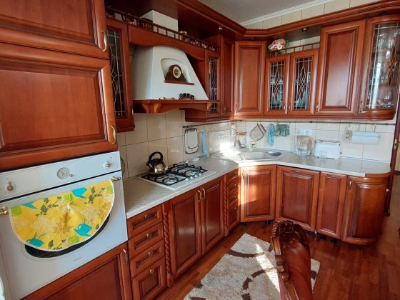 Продам 3хккв 110м з ремонтом по вул. Чорних Запорожців! Бровары