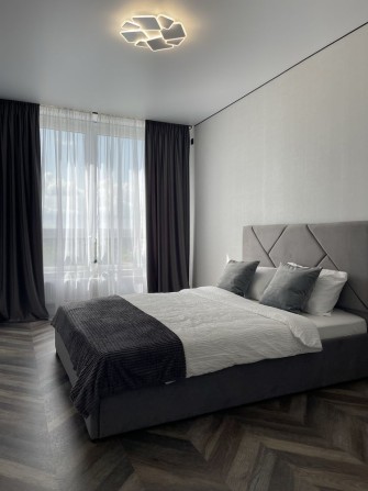 Продаж однокімнатної квартири з шикарним ремонтом, технікою, меблями - фото 1