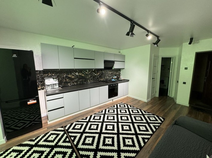Продаж 1 кім.квартири 45М2 з МЕБЛЯМИ по вул. Незалежності 74 - фото 1