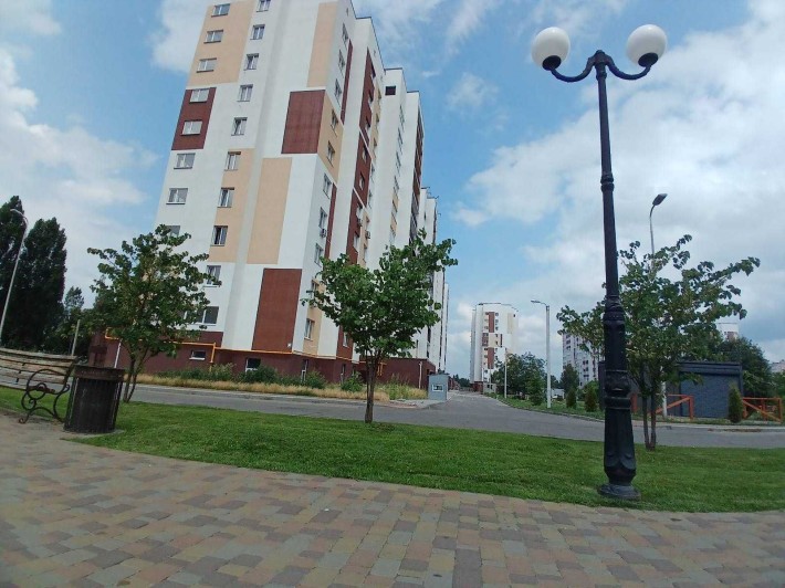 Вишневе ЖК Вишневі сади 1 к кв 39,6 м.кв. 2 пов. Святошинська 52 - фото 1