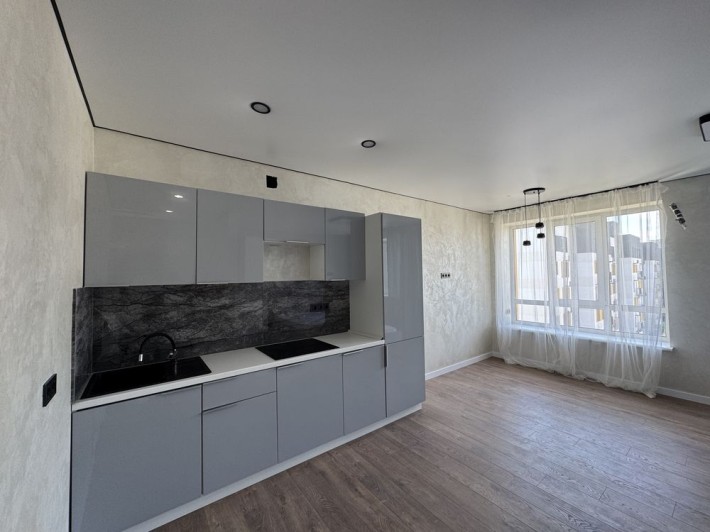 Продам квартиру з ремонтом! ЖК Молодість - фото 1