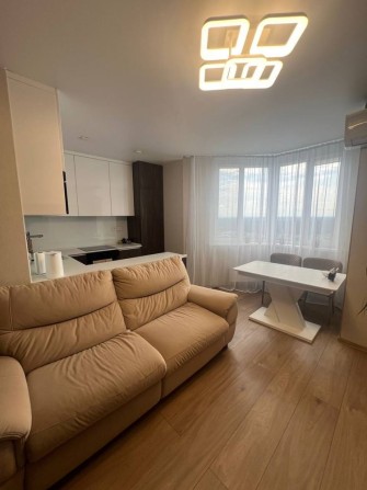 Продам 2 кімнатну квартиру Чорновола 6а - фото 1