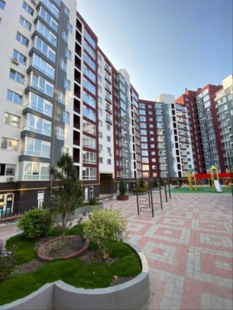 Продам квартиру в центральній частині міста! - фото 1