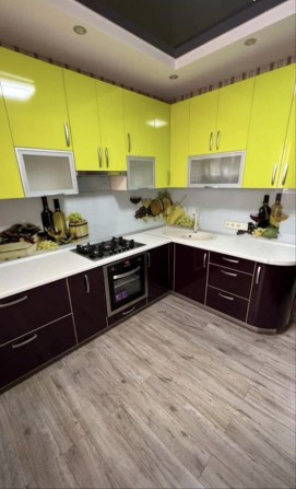ПРОДАМ 1 кім квартиру з меблями та технікою - фото 1