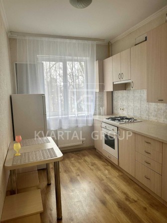 Продам ГАРНУ 1к квартиру з ремонтом, меблями. Газ. Р-н Податкової. - фото 1