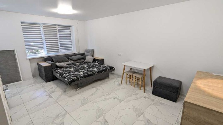 Продаж 1 км квартири з Євроремонтом біля центру, вул. Незалежності - фото 1