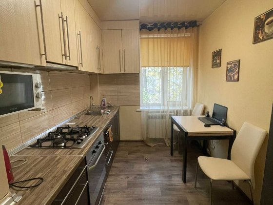 2-кім в Крюкові з меблями і технікою