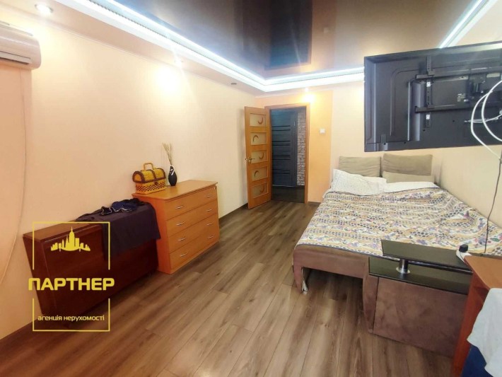 Продам 2х  кімнатну   квартиру  в  тихому  центрі  Кременчука - фото 1