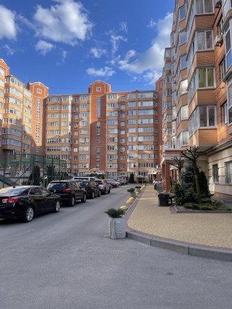 3 к квартира 95 м2 і комора на поверсі біля Центрального парку 88000 $ - фото 1