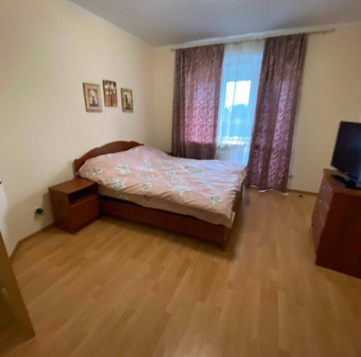 Продаж 3 км квартири поруч з стометрівкою - фото 1