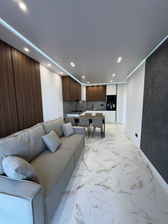 Продаж двокімнатної квартири +кухня студія ЖК Фемелі Плаза - фото 1