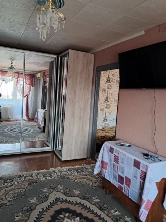 Продаю 4 кімнатну квартиру - фото 1