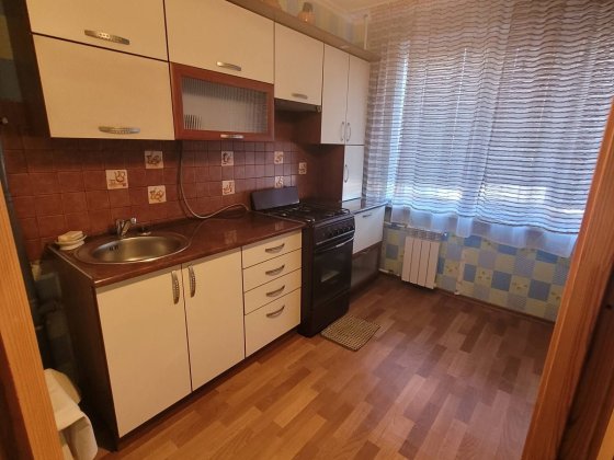 Квартира 2х кімнатна 3й поверх (без балкону!) Кривий Ріг