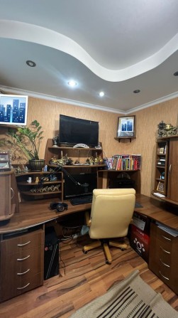 Продаж 3к квартири 33-квартал Соборності - фото 1