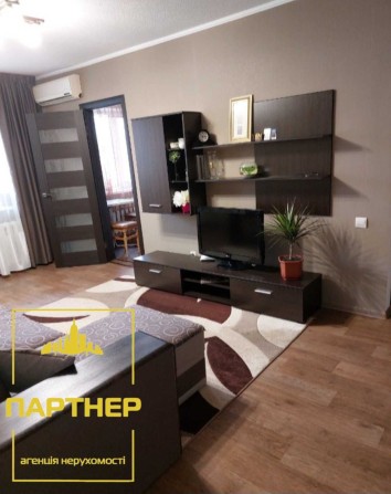 Продам 2 кімнатну квартиру в центрі - фото 1
