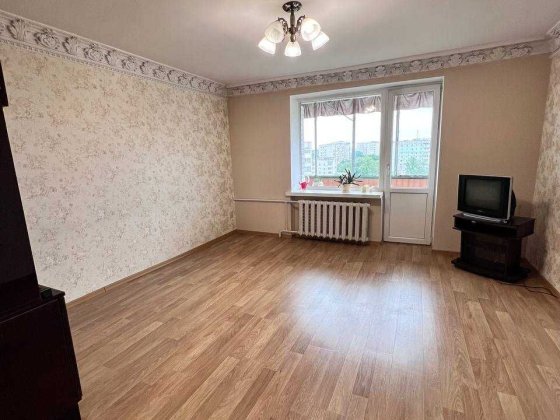 Продаж квартири в Луцьку, проспект Молоді ( біля літака), ТОРГ Луцьк