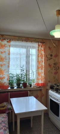 Продам 4-кімн. квартиру на вул. Конякіна - фото 1