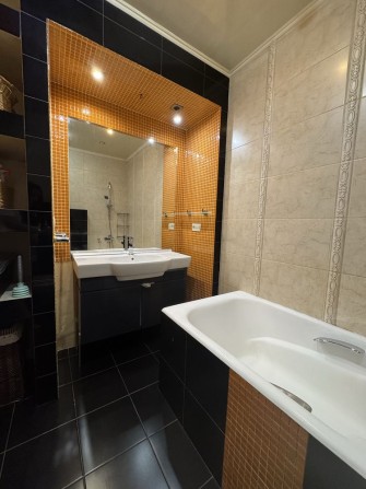 Продажа 2х ком кв, на 98 квартале ( ул Героев Ато ) - фото 1