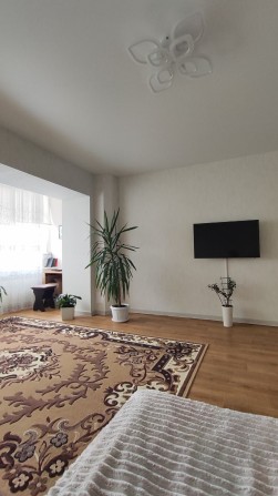 Продам 2-х комнатную квартиру - фото 1