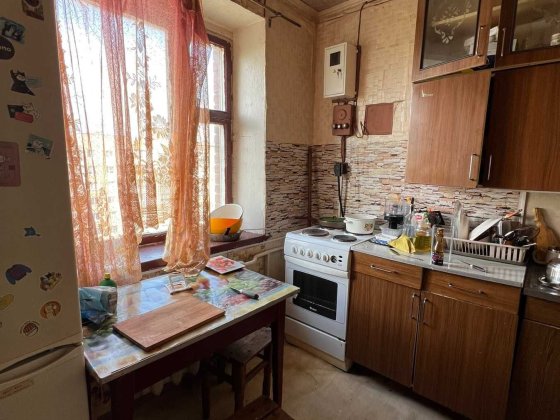 Продам 2-кімнатну квартиру на Браїлках під ремонт Полтава